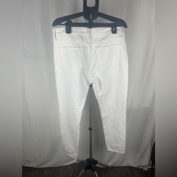 Frame Le Garcon Mid-Rise Distressed White Boyfriend Jeans Size 29 (US-8) NWT - Picture 12 of 15